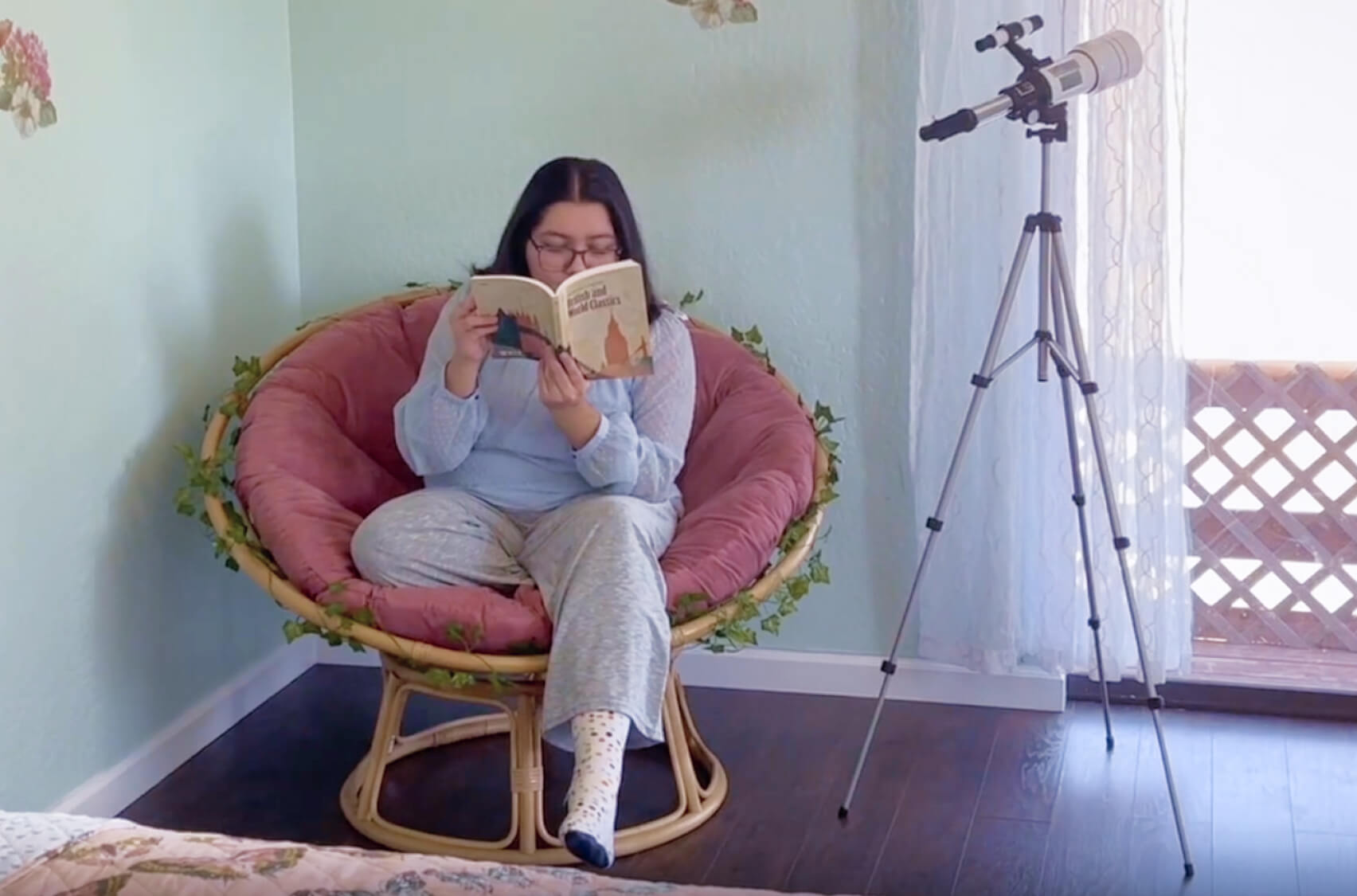 Mia image 16 (name Explore career)