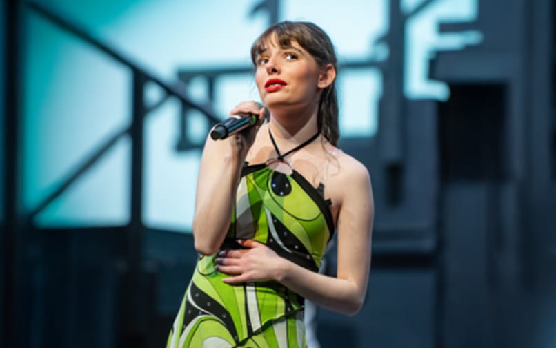 What Online School Looks Like: A Student Day in the Life Q&A With Madilyn